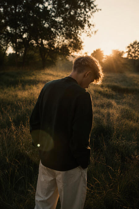 COMING SOON My Swedish summer EP Vår tid är nu arrives in June 2026. The first single, Klockorna i Gamla stan, was inspired by the atmosphere of old Stockholm in the 1940s. The second single, Midsommar igen, captures the feeling of Swedish midsummer nights and one of